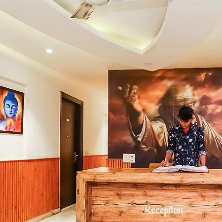 Oyo28373什里赛酒店 德里 外观 照片