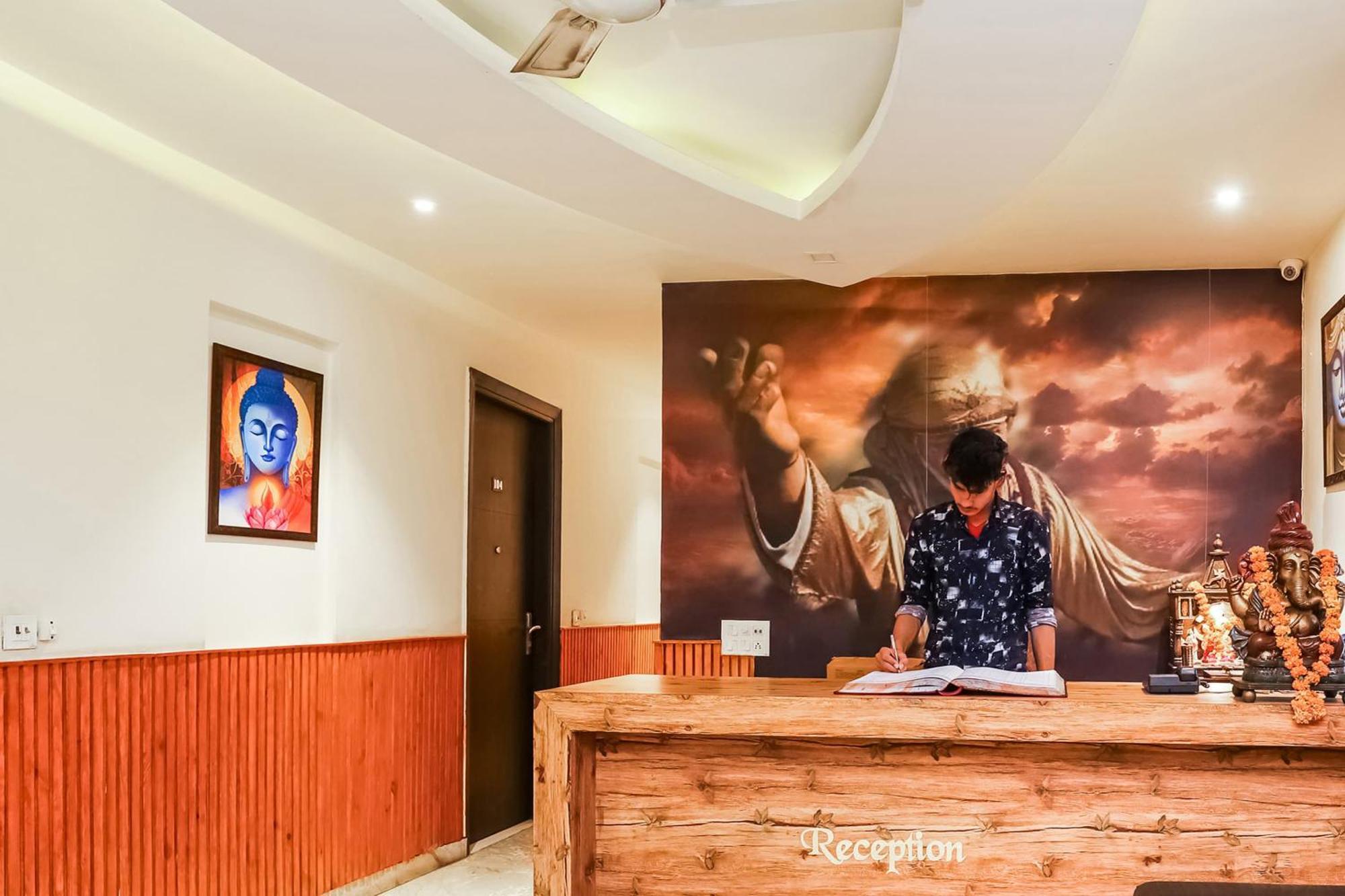 Oyo28373什里赛酒店 德里 外观 照片